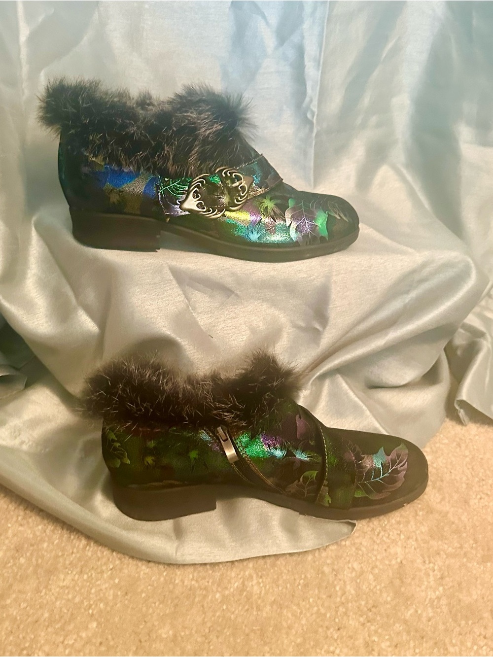 Spring Step Women's Iridescent Black Fur-Trim ankle boots 11m - Picture 2 of 6